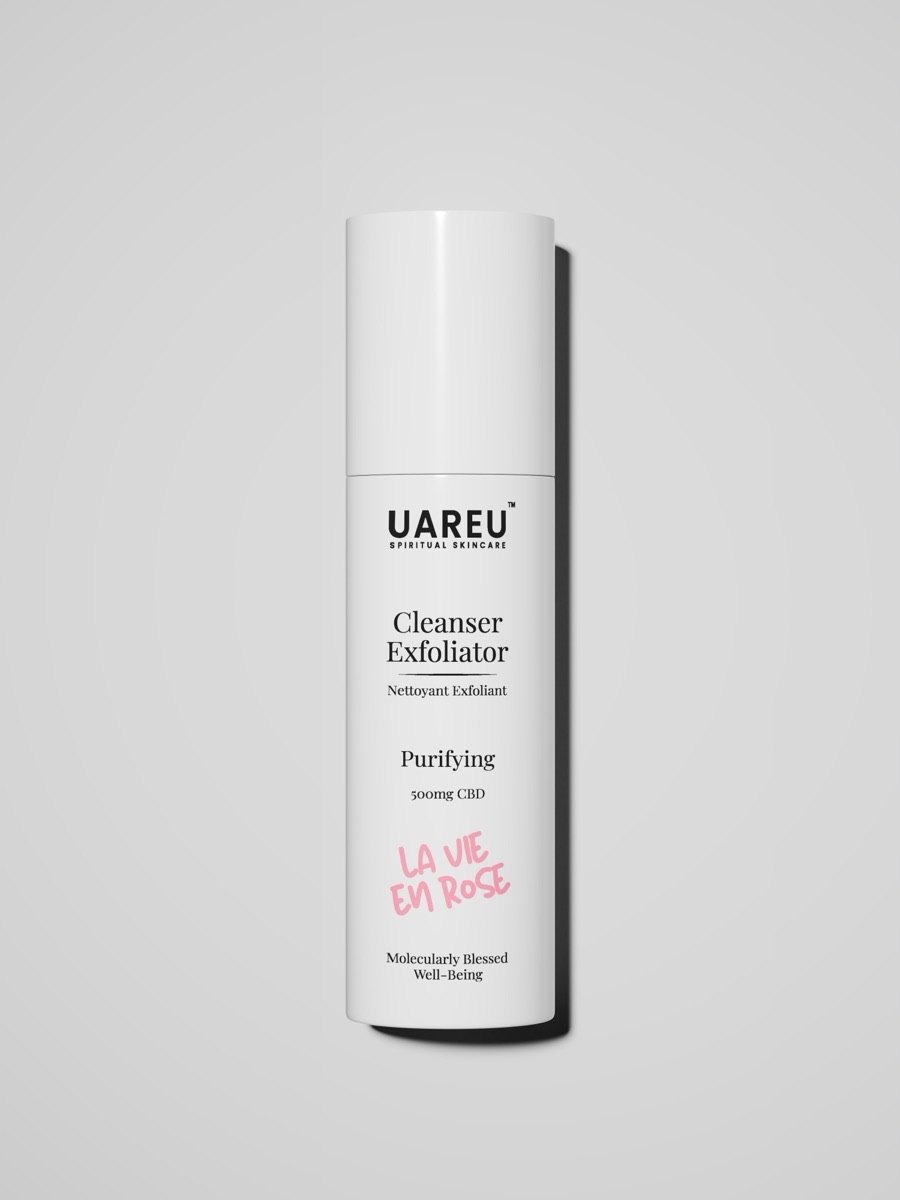 UAREU Cleanser Exfoliator against sky